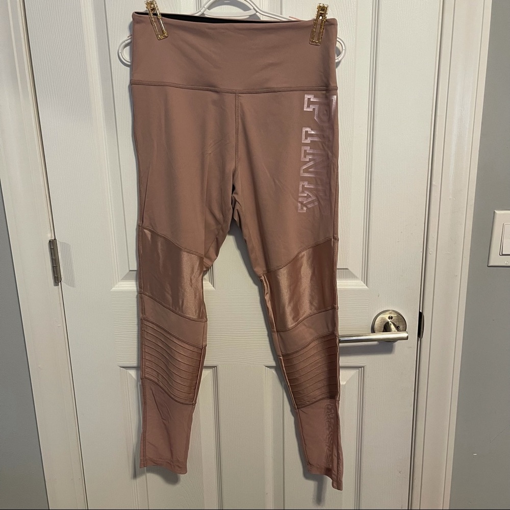 PINK Leggings